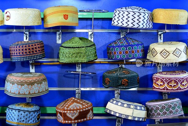 苏丹喀土穆Saad Gishra市场上的阿拉伯帽子